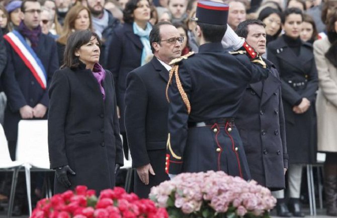 Oland neočekivano posjetio najveću parisku džamiju