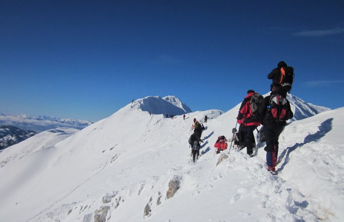 Hajla: Sniježna lavina ugrozila dvadesetak planinara