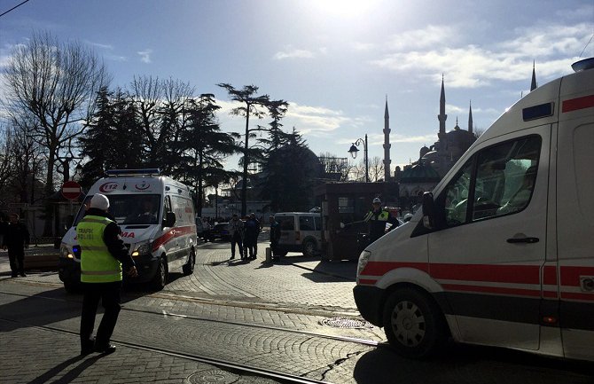 Bombaš samoubica se raznio u centru Istanbula, najmanje 10 osoba stradalo (VIDEO) (FOTO)