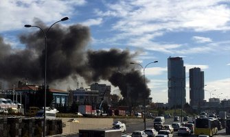 Gori hotel u predgrađu Istanbula