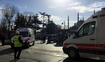 Nema saznanja da je u današnjem terorističkom napadu u Istanbulu stradao ili povrijeđen neko od CG državljana