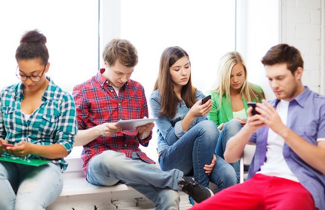 U Crnoj Gori više korisnika mobilne telefonije nego stanovnika