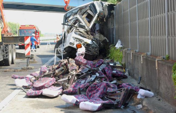 Japan: U autobuskoj nesreći poginulo 14, povrijeđeno 27 osoba