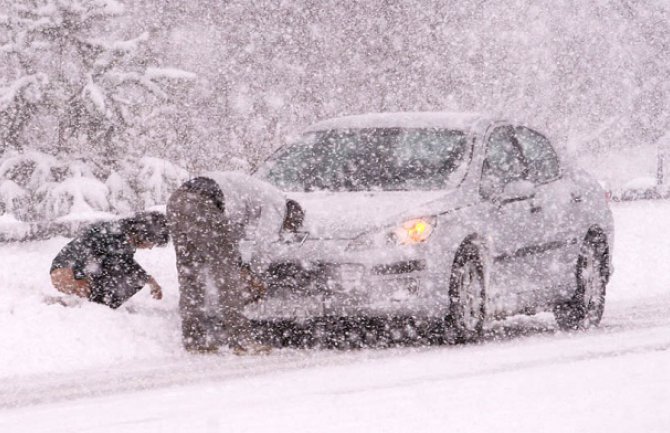 Podgoričani se jedva spasili iz sniježne mećave