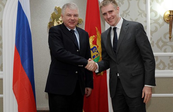 Crna Gora želi da razvija i unapređuje bilateralne odnose sa Rusijom