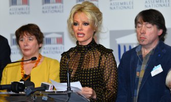 Pamela Anderson u francuskom parlamentu govorila o zaštiti gusaka i pataka