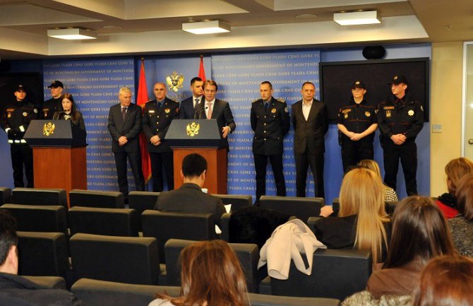 Konjević: Nove uniforme crnogorskih policajaca najbolje u regionu