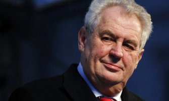 Zeman kritikovao EU: Nesposobna da riješi izbjegličku krizu