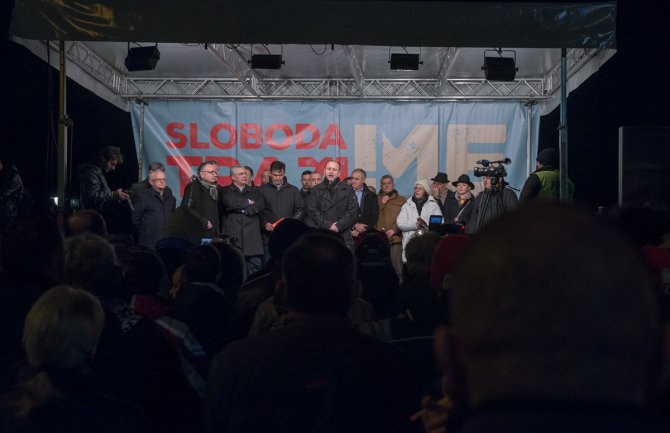 DF: Krivokapić da napusti parlament i zaustavi pokušaj krpljenja vlade