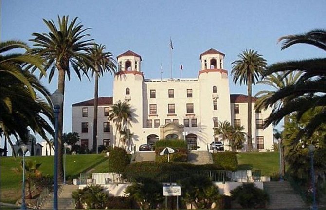 Naoružani napadač upao u Mornarički medicinski centar u San Diegu