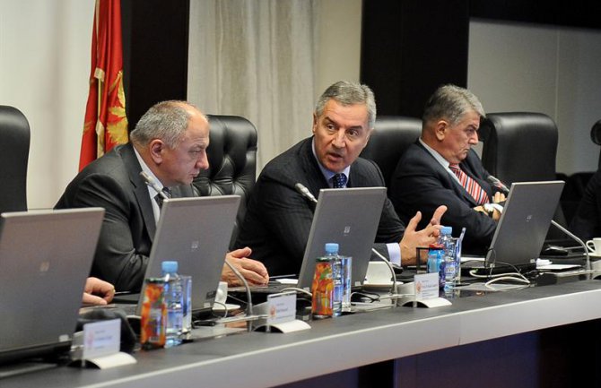 Đukanović: Na neutemeljene kritike odgovarati činjenicama