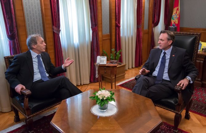 Konsultacije Lekića, Krivokapića i Rakčevića o prelaznoj vladi