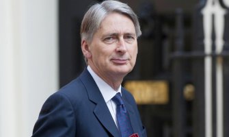 Putin podriva napore za okončanje rata u Siriji, bombarduje protivnike ID