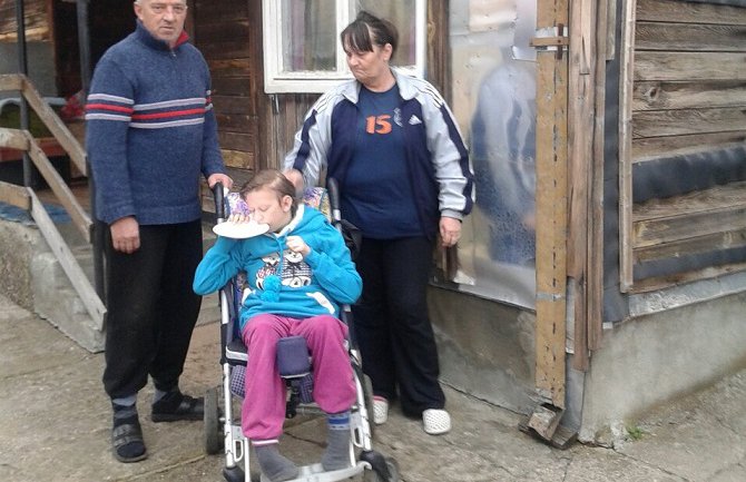 Porodici Jokić iz Mojkovca potrebna pomoć:Bolest, loša primanja i uslovi stanovanja