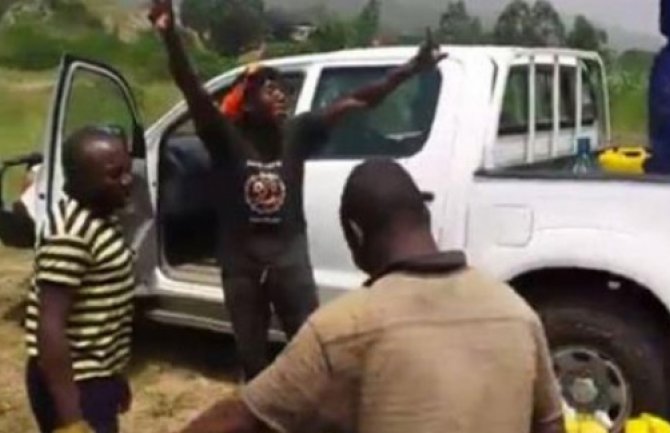 Afrikanci “odlijepili” za srpskim hitom: Kada čuju ovu pjesmu svakodnevnica im lakše pada (VIDEO)