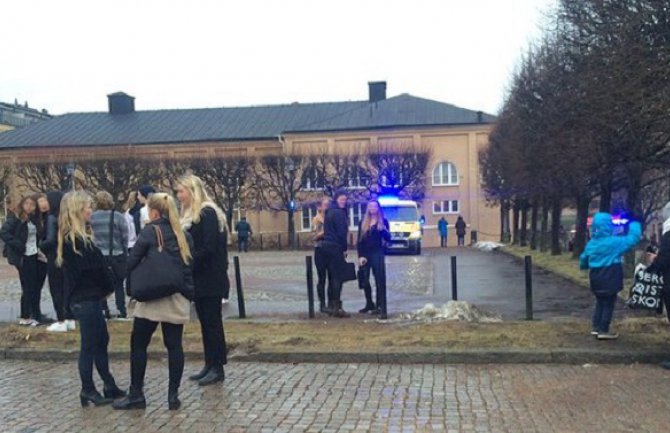  Snažna eksplozija u srednjoj školi, nema podataka o žrtvama