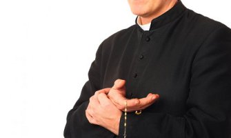 Lažni sveštenik godinama služio mise i opraštao grijehe