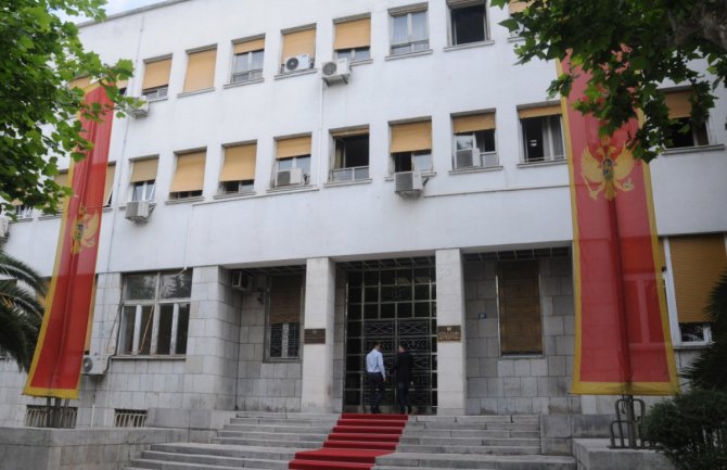 CKM: Krivokapić ne poštuje Zakon o državnim simbolima