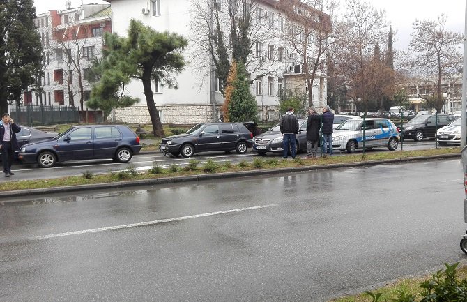 Podgorica: Lančani sudar na Bulevaru Revolucije