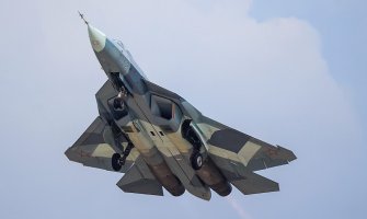 Srušio se suhoj, pilot poginuo