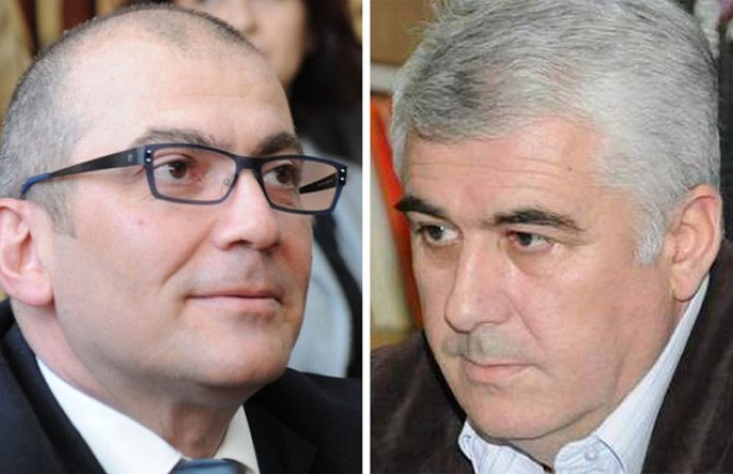 Zarubica: Marko, zavio si SSCG u crno!  Nikčević:  Ti si ružna prošlost CG sindikalizma!