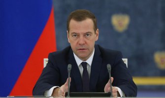 Medvedev: Idemo prema novom Hladnom ratu