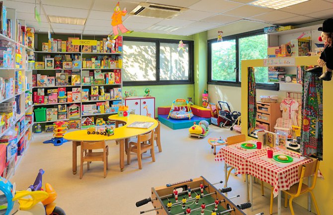 Volonteri drže besplatne časove djeci u Igračkoteci