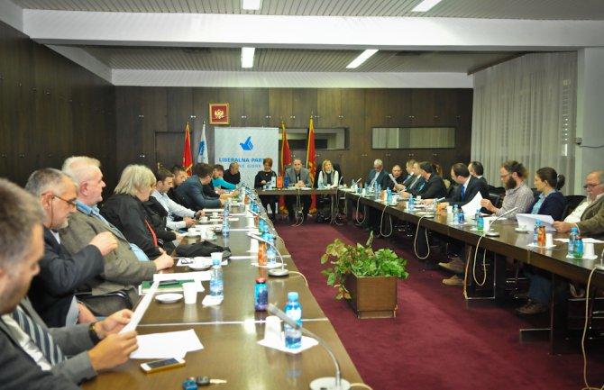 Liberali spremni samostalno, ko je na našem putu, dobrodošao je