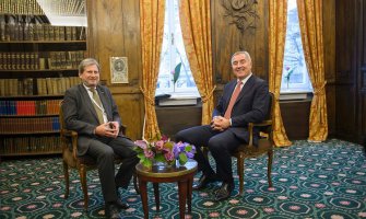 Han čestitao Đukanoviću izglasavanje povjerenja Vladi 