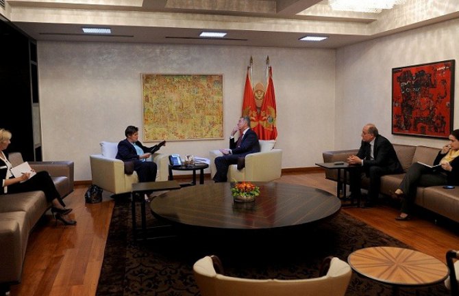 Đukanović potvrdio da će Crna Gora pozvati OEBS da posmatra izbore