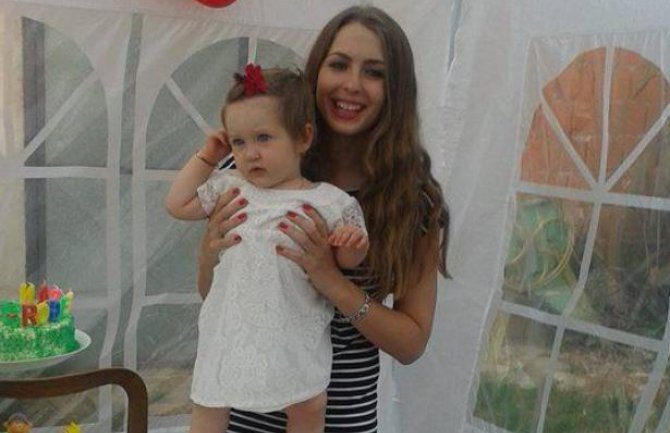 Djevojčici Evi potrebna pomoć kako bi se izborila sa opakom bolešću