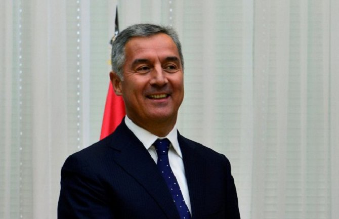 Pogledajte šta sve podrazumijeva DPS inicijativa zapošljavanja koju je Đukanović ponudio mladima 