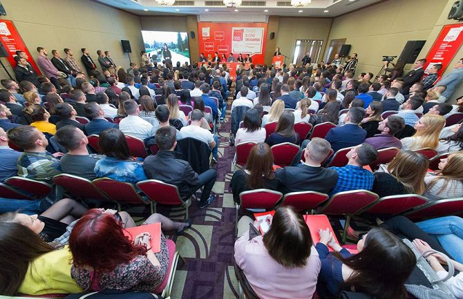 Ahmed Zajmović izaban za  predsjednika Omladine Socijaldemokrata