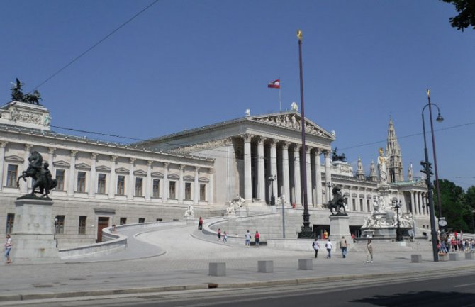 Austrijanci žele referendum o EU