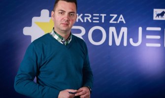 Od Bloka V i VI ostali samo tragovi nekad udobnog porodičnog naselja (Foto)