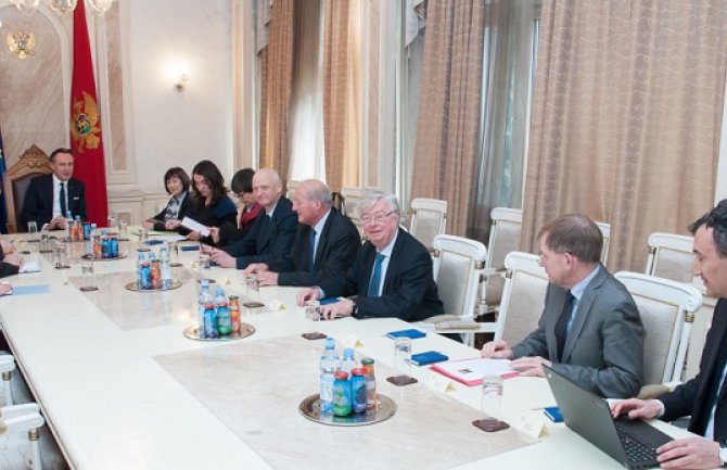 Slobodni i fer izbori od vitalnog značaja u procesu demokratizacije društva