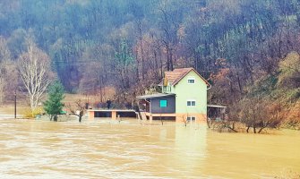 Prva žrtva poplava: Utopio se muškarac kod Đakovice