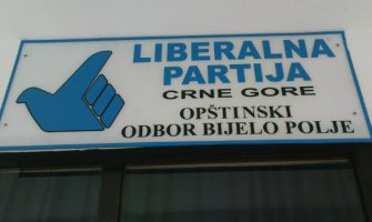 LP: Počnimo da se bavimo realnim životom u kome su žene ugrožene