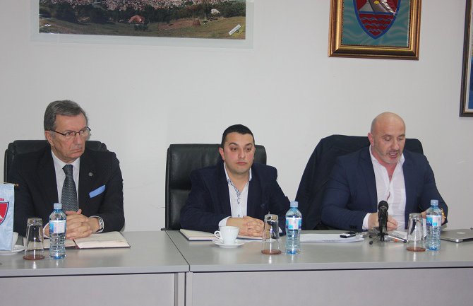 Policajci slabo plaćeni, korumpirani službenici ruše ugled MUP-a