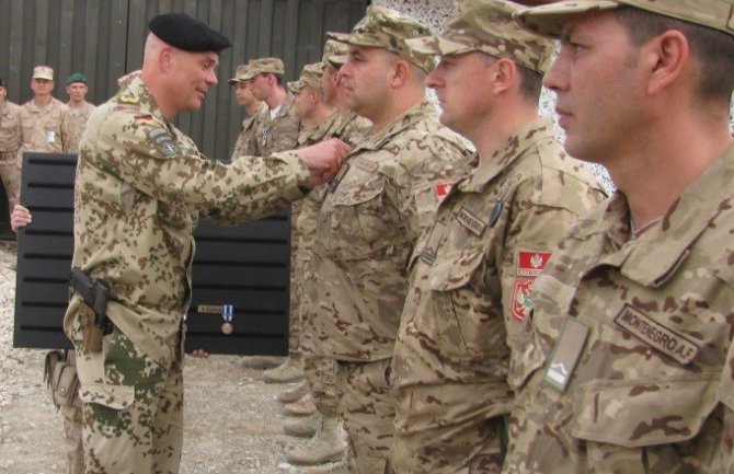 Crnogorskim vojnicima dodijeljene NATO medalje