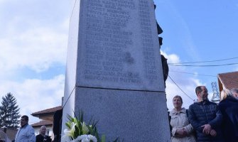 Neadekvatno postavljanje spomenika žrtvama zločina u Štrpcima na 