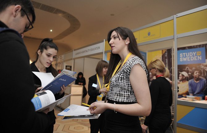  Veliko interesovanje za studiranje u Švedskoj, svoje iskustvo podijelila i Crnogorka  Dena Dervanović