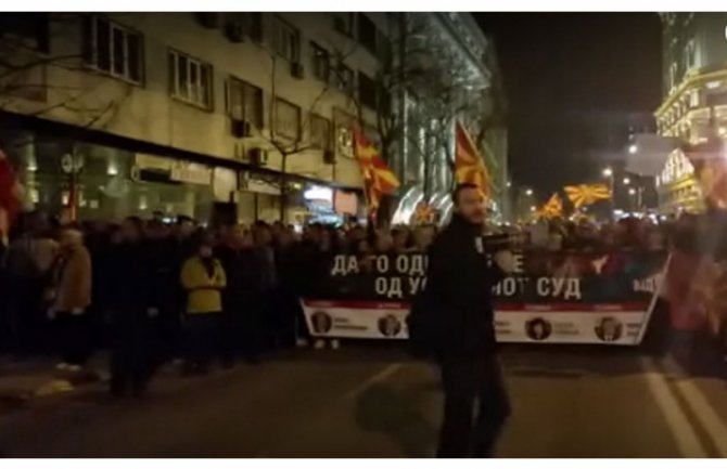 Protesti u Skoplju pred sjutrašnju sjednicu Ustavnog suda