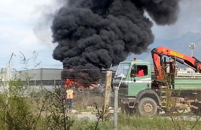 Požar u Luci Bar: Uzrok ljudski faktor?