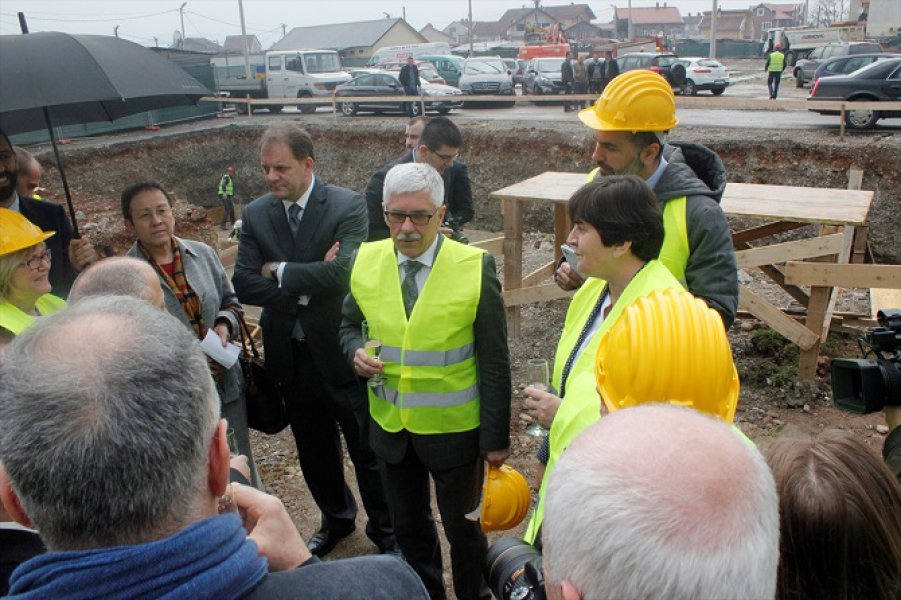 201603232149074826567920Web