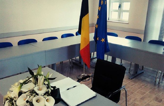 Povodom terorističkih napada u Briselu ovorena knjiga žalosti