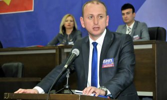 Knežević: Marković demonstrira nervozu 