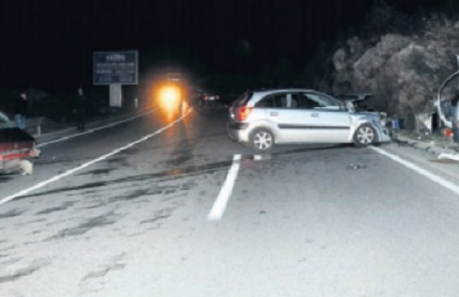 Izazvao saobraćajnu nesreću preticanjem na punoj liniji