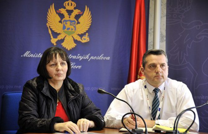  Za godinu dana građani predali 980 komada oružja