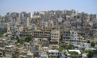 Naoružani napadači zauzeli tv stanicu i prekinuli program